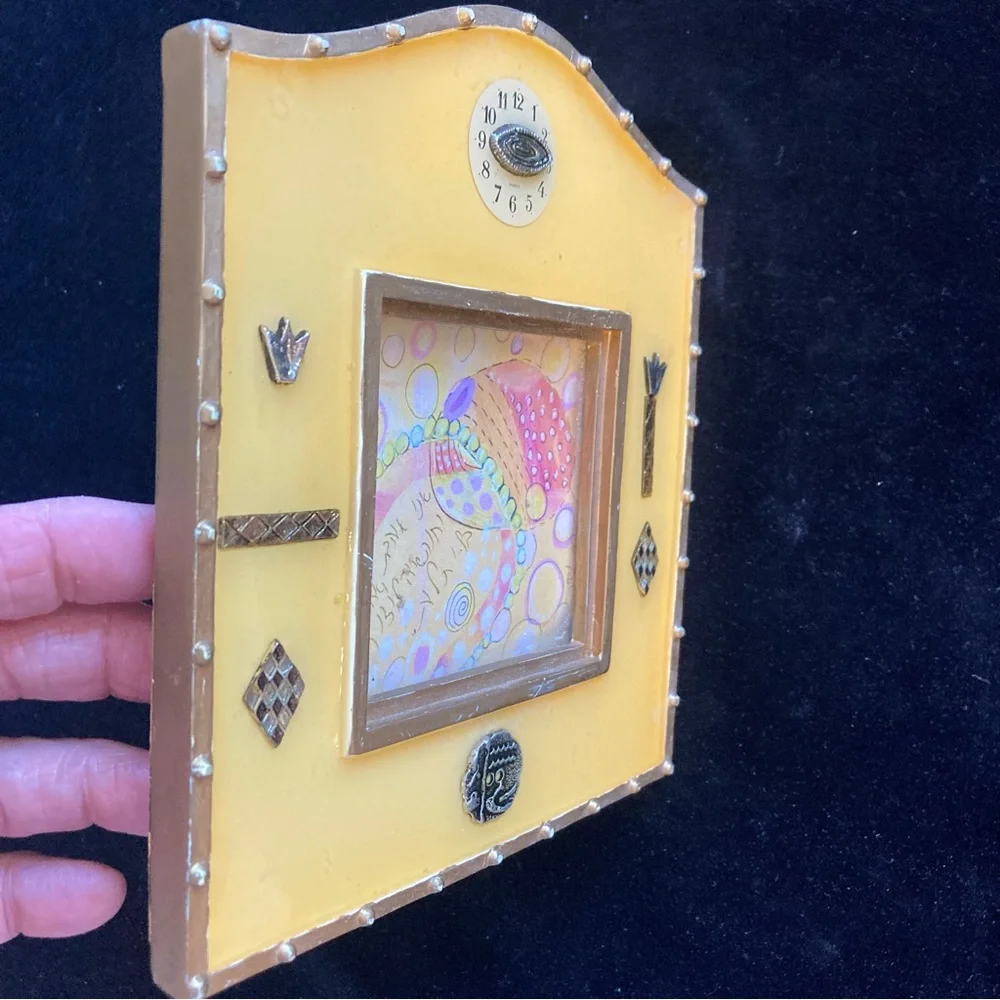 Beautiful Resin Lemon Colored Picture Frame With Inlay Metal Symbols 5.5”x6”